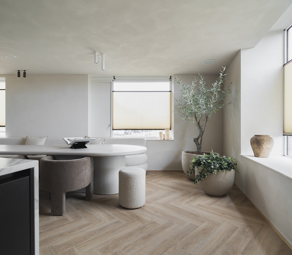 FotoEen visgraatvloer van Therdex maakt van elke ruimte een blikvanger